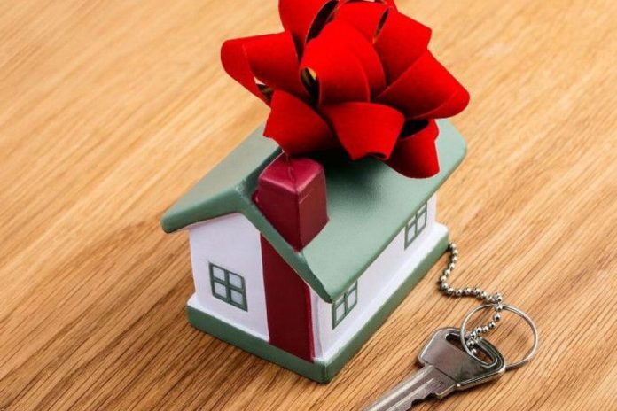 По итогам 2020 года Городской округ Подольск обеспечил жильем 49 детей-сирот и детей, оставшихся...