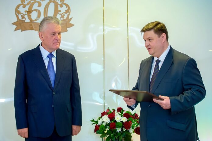 Николай пестов вручил награду генеральному директору «ЗиО-ЗДОРОВЬЕ» Николай пестов вручил награду генеральному директору «ЗиО-ЗДОРОВЬЕ»