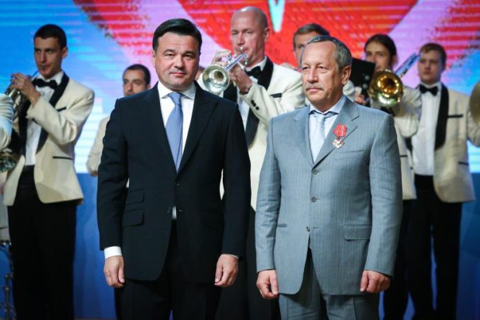 Губернатор Подмосковья наградил врача Подольской городской клинической больницы