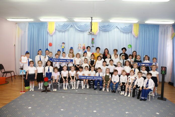 В Подольске сотрудники Госавтоинспекции и ЮИДовцы проводят тренинги по ПДД В Подольске сотрудники Госавтоинспекции и ЮИДовцы проводят тренинги по ПДД