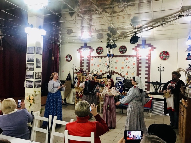 «Русский музей обрядов и быта» в Романцево посетили гости из Можайска «Русский музей обрядов и быта» в Романцево посетили гости из Можайска