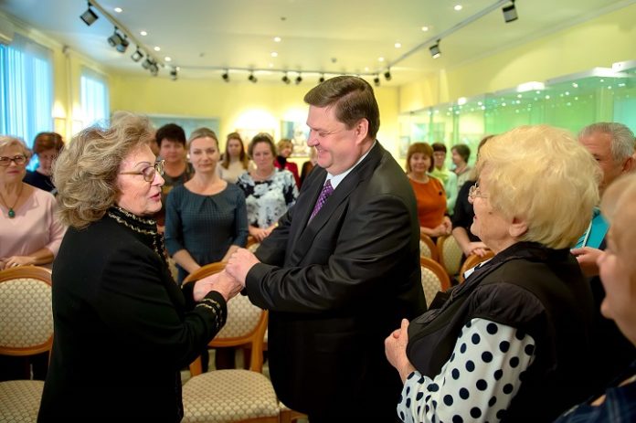 Трудом красив и славен человек Трудом красив и славен человек