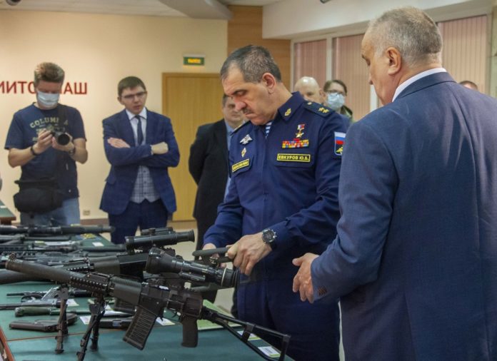 Заместителю министра обороны представили новое оружие в ЦНИИТОЧМАШ Заместителю министра обороны представили новое оружие в ЦНИИТОЧМАШ