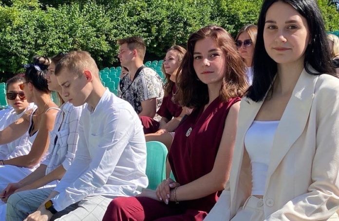 Торжественная церемония вручения дипломов выпускникам колледжа МОКИТ прошла в Подольске Торжественная церемония вручения дипломов выпускникам колледжа МОКИТ прошла в Подольске