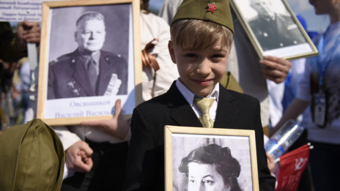 Жители Подольска могут принять участие в акции #бессмертныйполкдома 9 Мая Жители Подольска могут принять участие в акции #бессмертныйполкдома 9 Мая