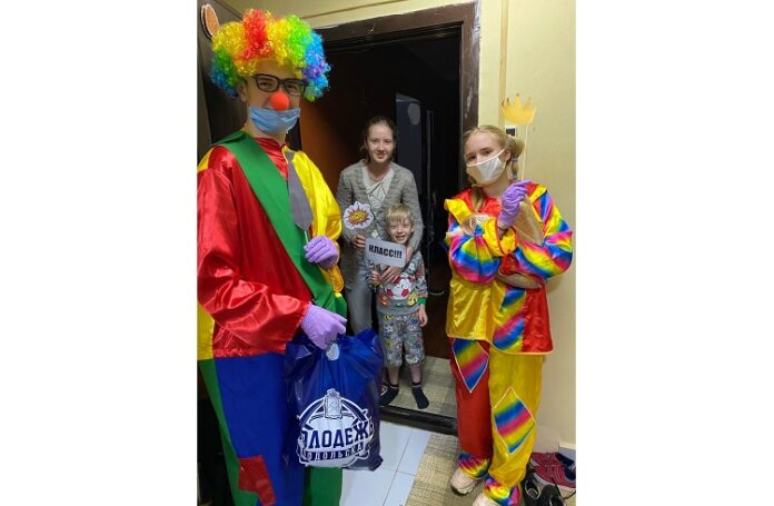 И нужным делом, и добрым словом И нужным делом, и добрым словом