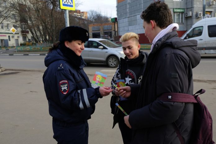 В Подольске прошла  акция «Пешеход, на переход!» В Подольске прошла  акция «Пешеход, на переход!»