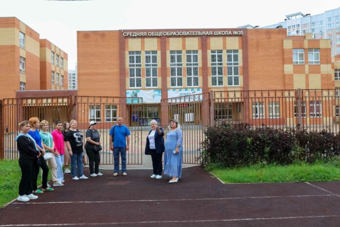Родители учеников подольской школы № 35 оценили ее готовность к новому учебному году Родители учеников подольской школы № 35 оценили ее готовность к новому учебному году