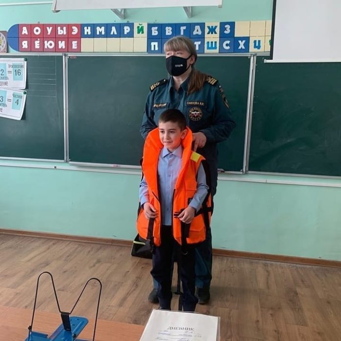 В подольской средней школе №13 завершился курс профилактических бесед на тему безопасности В подольской средней школе №13 завершился курс профилактических бесед на тему безопасности