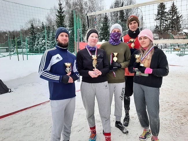 На стадионе “Подолье” состоялся открытый турнир по волейболу на снегу 4х4 На стадионе “Подолье” состоялся открытый турнир по волейболу на снегу 4х4