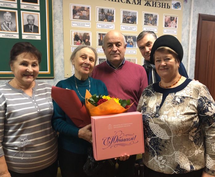 Жительница поселка Дубровицы  Мария Николаевна Ефремова, отметила 85-летний юбилей Жительница поселка Дубровицы  Мария Николаевна Ефремова, отметила 85-летний юбилей