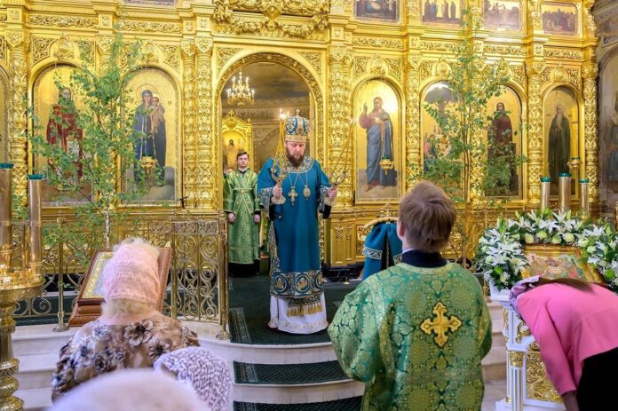 Подольск отметил День Святой Троицы