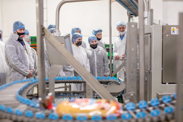 Проект, нацеленный на помощь в трудоустройстве детей, попавших в трудную жизненную ситуацию стартовал в... Проект, нацеленный на помощь в трудоустройстве детей, попавших в трудную жизненную ситуацию стартовал в...