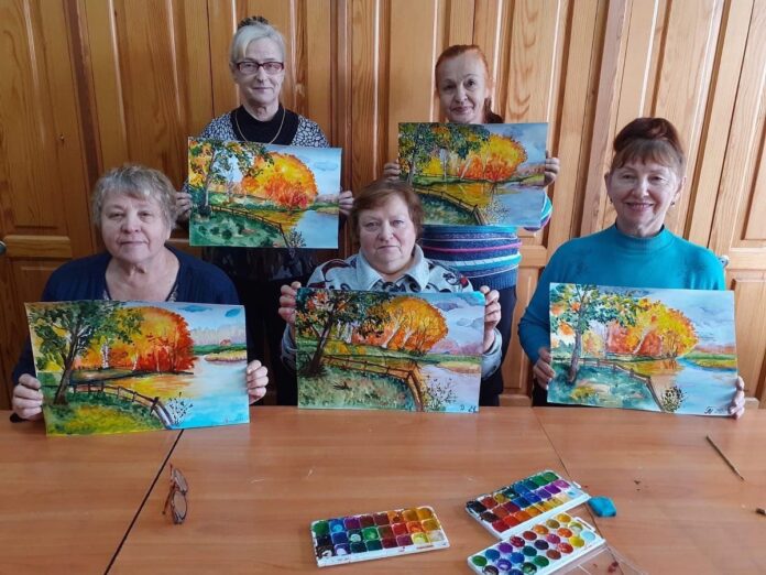 Выставка работ участников “Активного долголетия” откроется в День пожилого человека в ДК “Металлург” Выставка работ участников “Активного долголетия” откроется в День пожилого человека в ДК “Металлург”