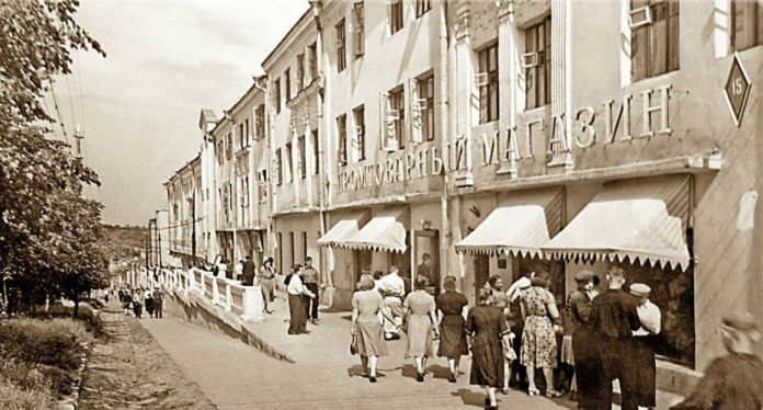 По старым улицам Подольска По старым улицам Подольска