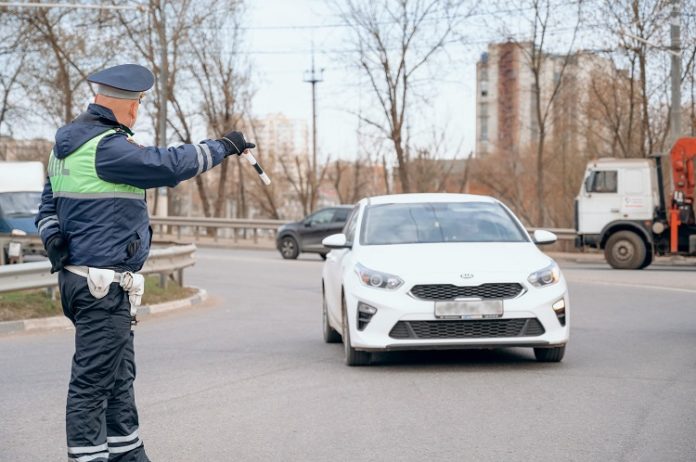 Рейд с целью выявления нелегальных такси в Подольске Рейд с целью выявления нелегальных такси в Подольске