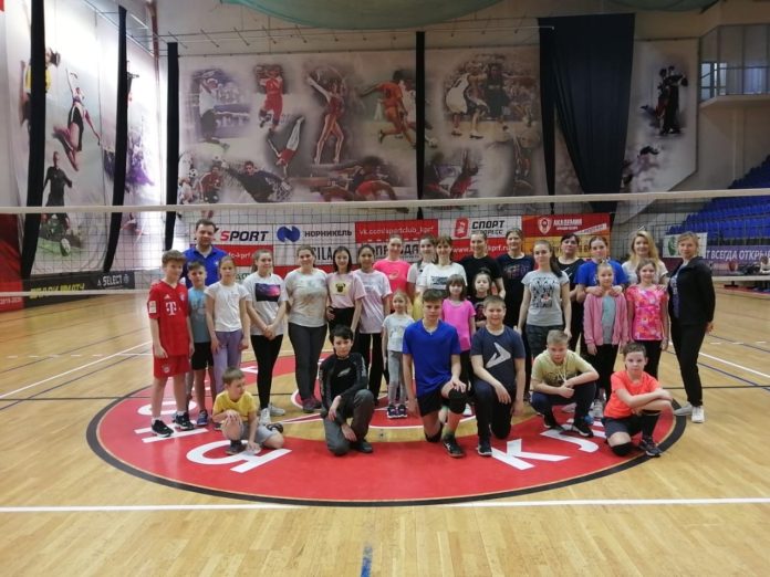 Игровая тренировка по волейболу состоялась в УСЦ «Юность» Игровая тренировка по волейболу состоялась в УСЦ «Юность»