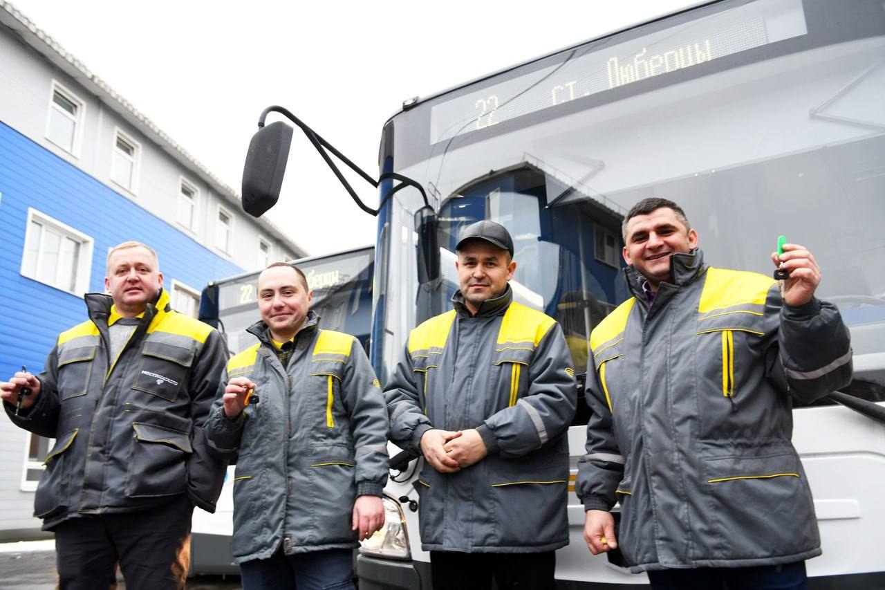 Водителей автобусов приглашают на работу в Мострансавто