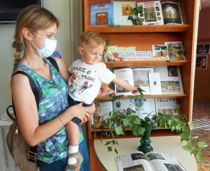 Библиоколлаж «Раззвонились березки – красавицы» представила библиотека №2 Библиоколлаж «Раззвонились березки – красавицы» представила библиотека №2