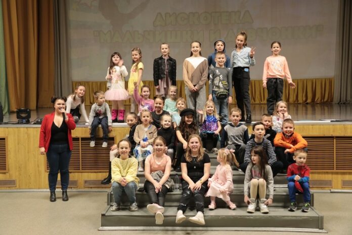 В ДК “Металлург” прошла детская танцевальная “битва” В ДК “Металлург” прошла детская танцевальная “битва”