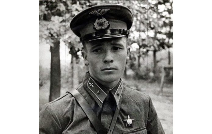 80 лет прошло со дня великого подвига Виктора Талалихина 80 лет прошло со дня великого подвига Виктора Талалихина