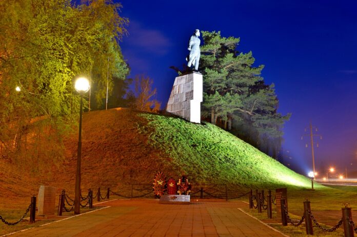 Ровно cемьдесят девять лет назад в воздушном бою погиб Герой Советского Союза Виктор Талалихин