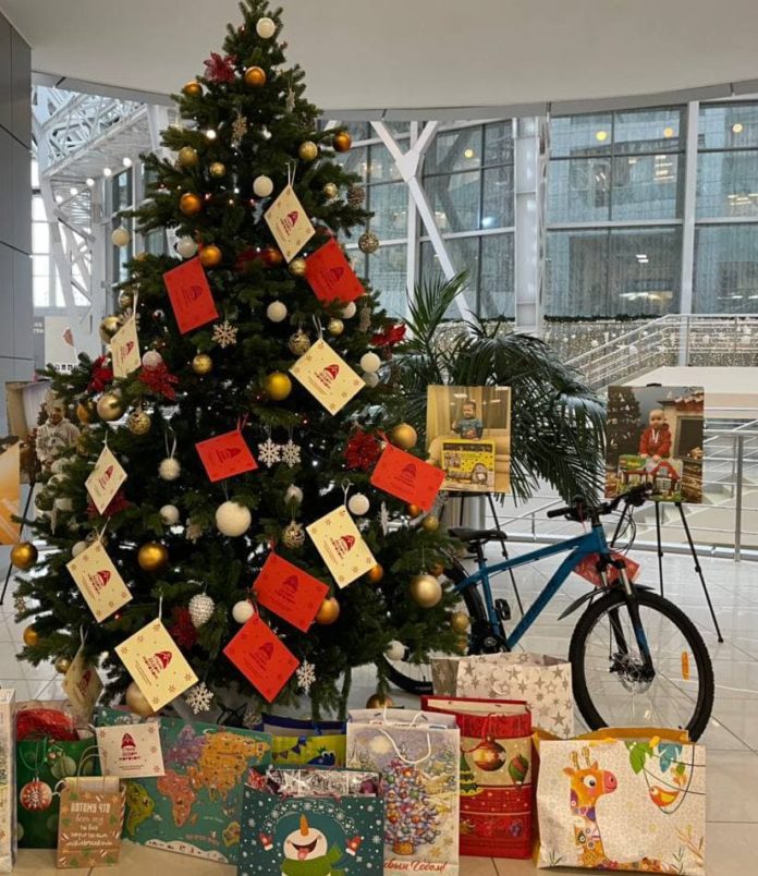 Информируем подольчан: завершилась благотворительная акция «Стань Дедом Морозом!» Информируем подольчан: завершилась благотворительная акция «Стань Дедом Морозом!»