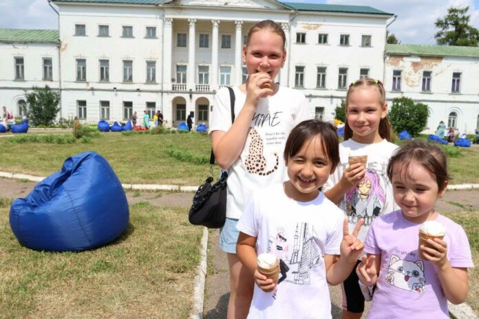Для семей участников СВО в Подольске устроили пикник Для семей участников СВО в Подольске устроили пикник