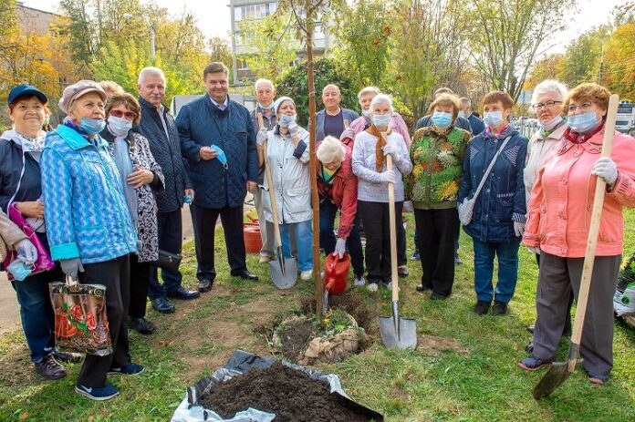 Глава муниципалитета Николай Пестов поздравил климовчан с 80-летием города Климовска Глава муниципалитета Николай Пестов поздравил климовчан с 80-летием города Климовска