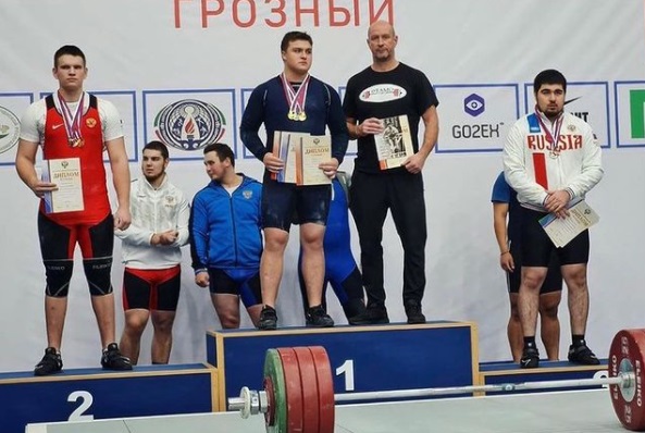 Две золотые медали завоевал подольский тяжелоатлет на Первенстве России по тяжелой атлетике