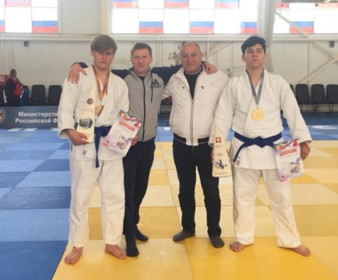 Жители округа – лучшие на традиционном турнире по дзюдо Жители округа – лучшие на традиционном турнире по дзюдо