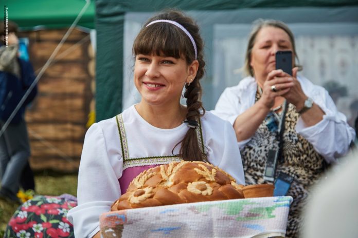 На Трапезной улице фестиваля “Славянское подворье” накормят, напоят и научат готовить На Трапезной улице фестиваля “Славянское подворье” накормят, напоят и научат готовить