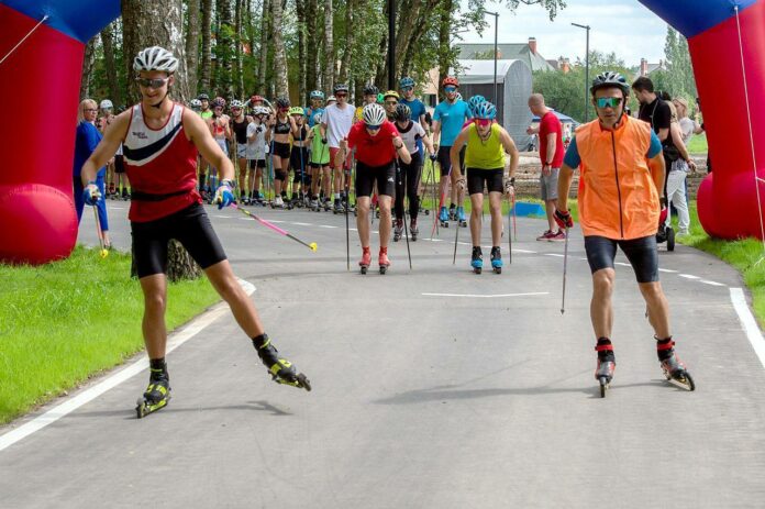 В открытии «Дубровицкого леса» в Подольске приняли участие сотни любителей спорта В открытии «Дубровицкого леса» в Подольске приняли участие сотни любителей спорта
