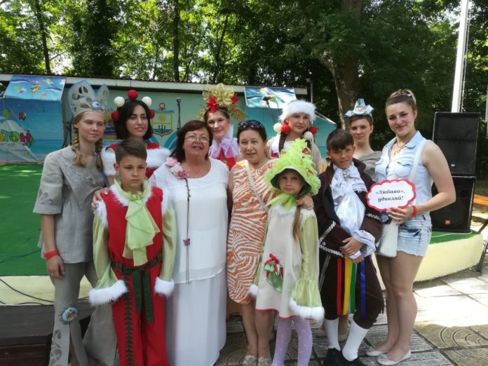 Активное лето творческих коллективов