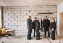Капремонт академического корпуса гимназии имени Подольских курсантов проверил глава округа