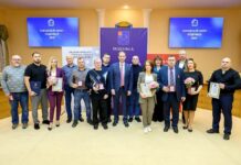 В Подольске работникам кабельной промышленности вручили награды в честь профессионального праздника